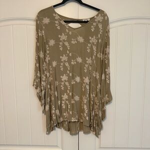 Umgee Green Floral Blouse